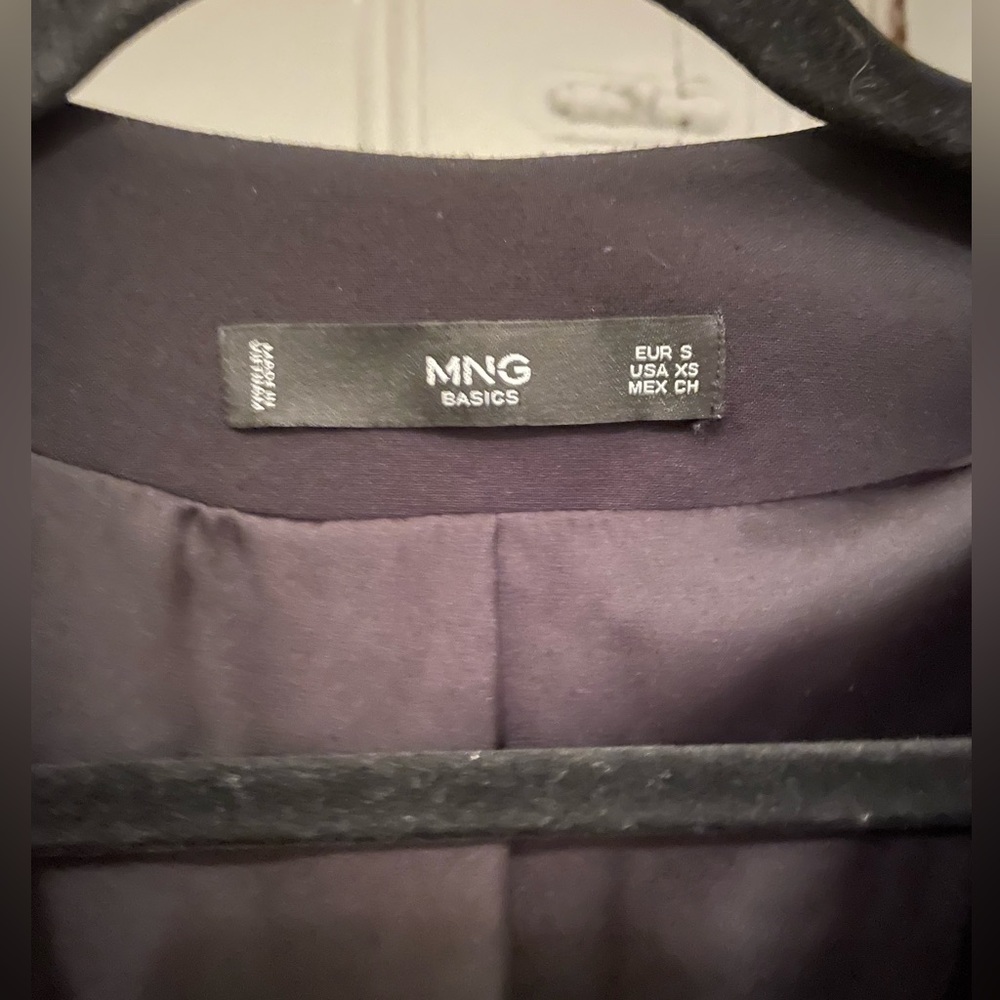 Mango modern black blazer - Picture 2 of 6
